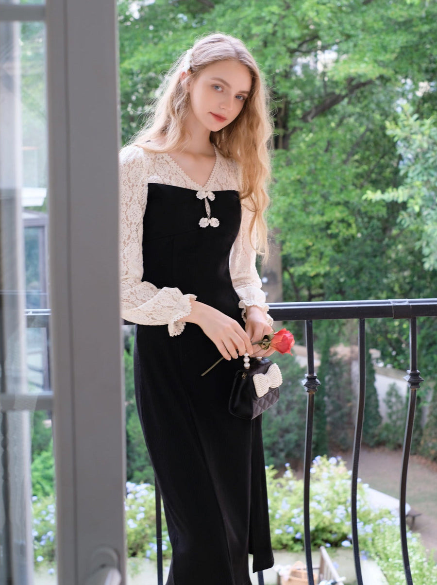 Robe noire en dentelle de Chine à épissure et col en V rétro