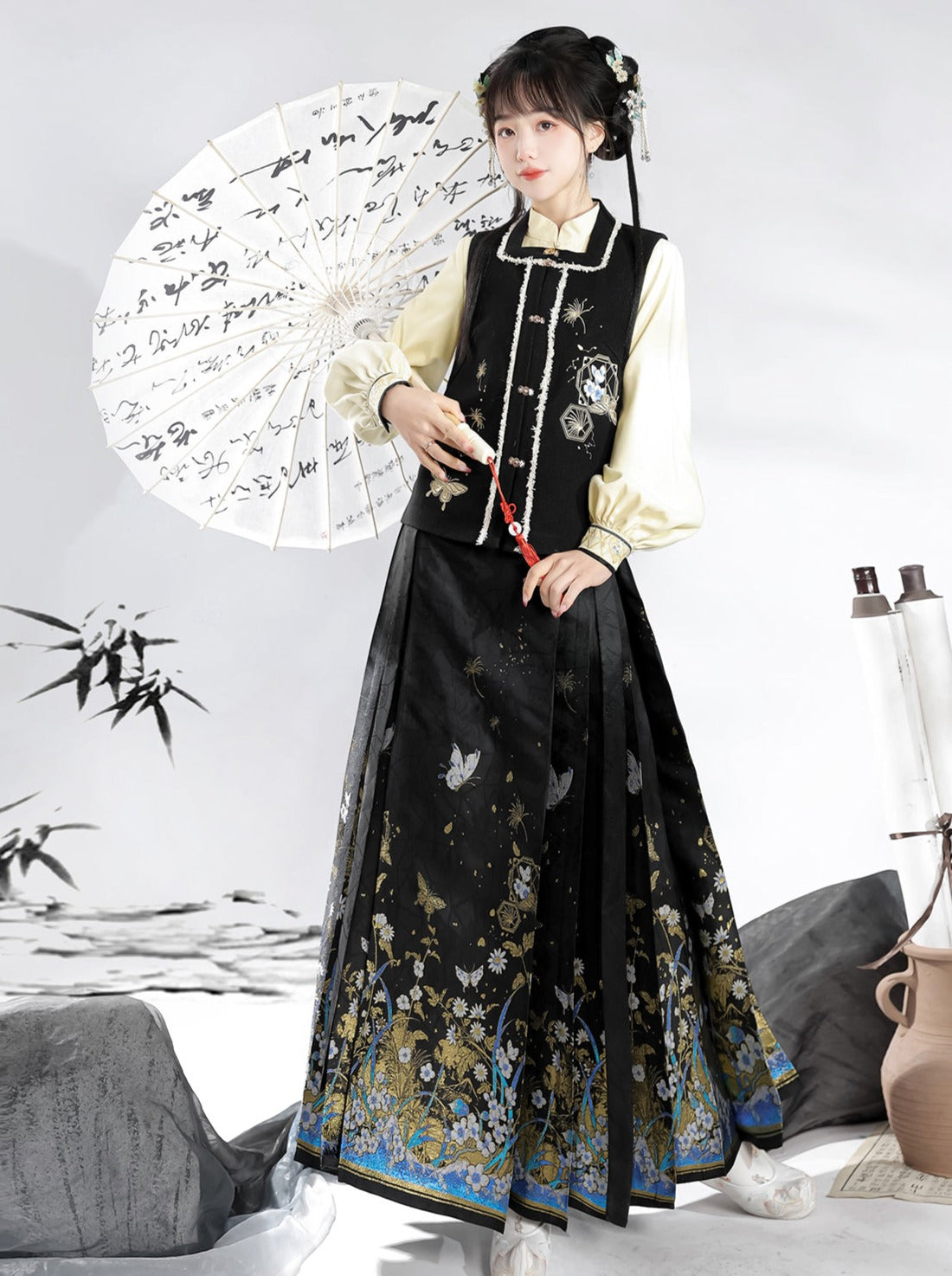 Weste Rock Plissee Bluse Wunderschöner Schmetterling