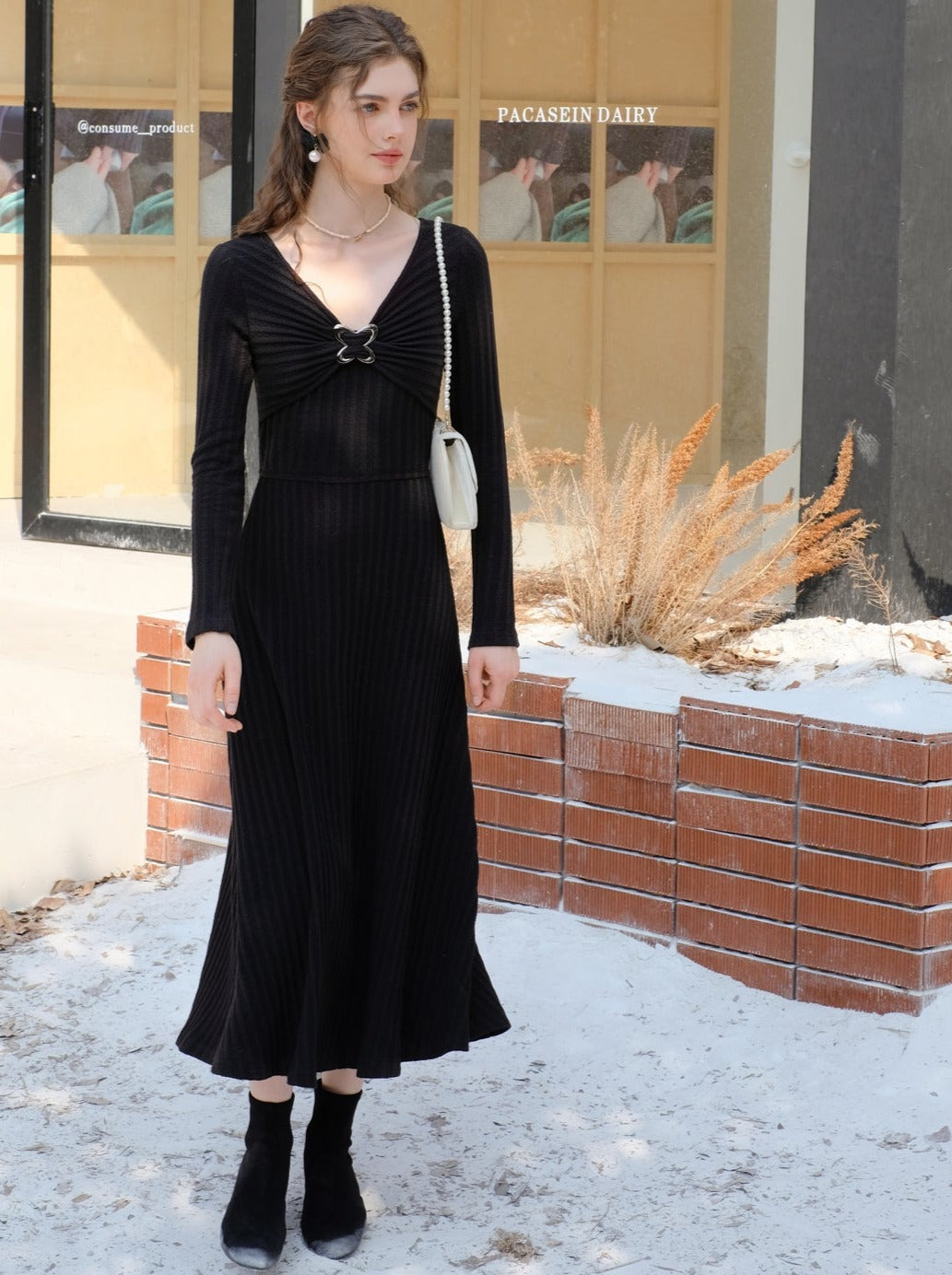 Long Slim Sonata Dress Queen Retro