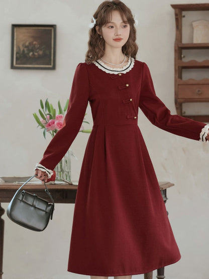 Süßes dunkles Retro-Spitzenkleid