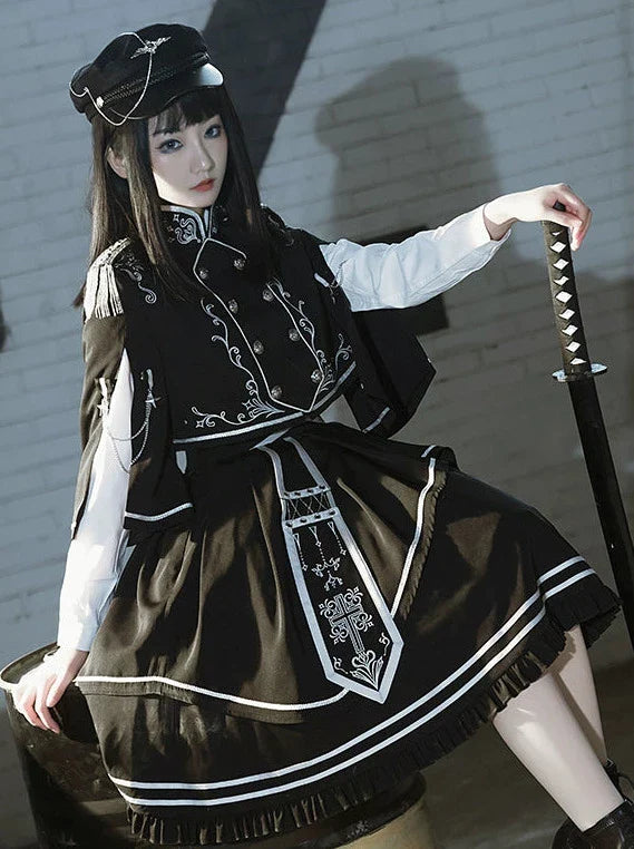 Set Army Up Low Skirt Brumble Cape Dunkle Militärische Kampfjacke Uniform