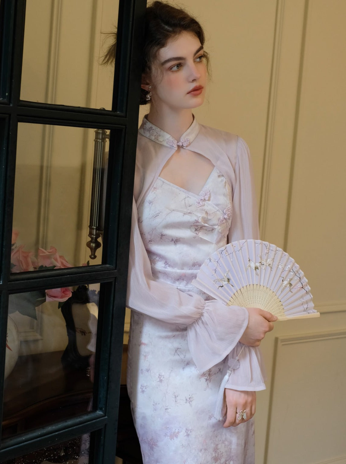 レトロなパープルフラワーのシアードレスカーディガンチャイナ