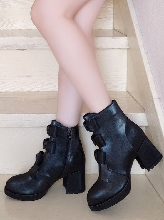 Ribon Sweet toe Boots Short Round