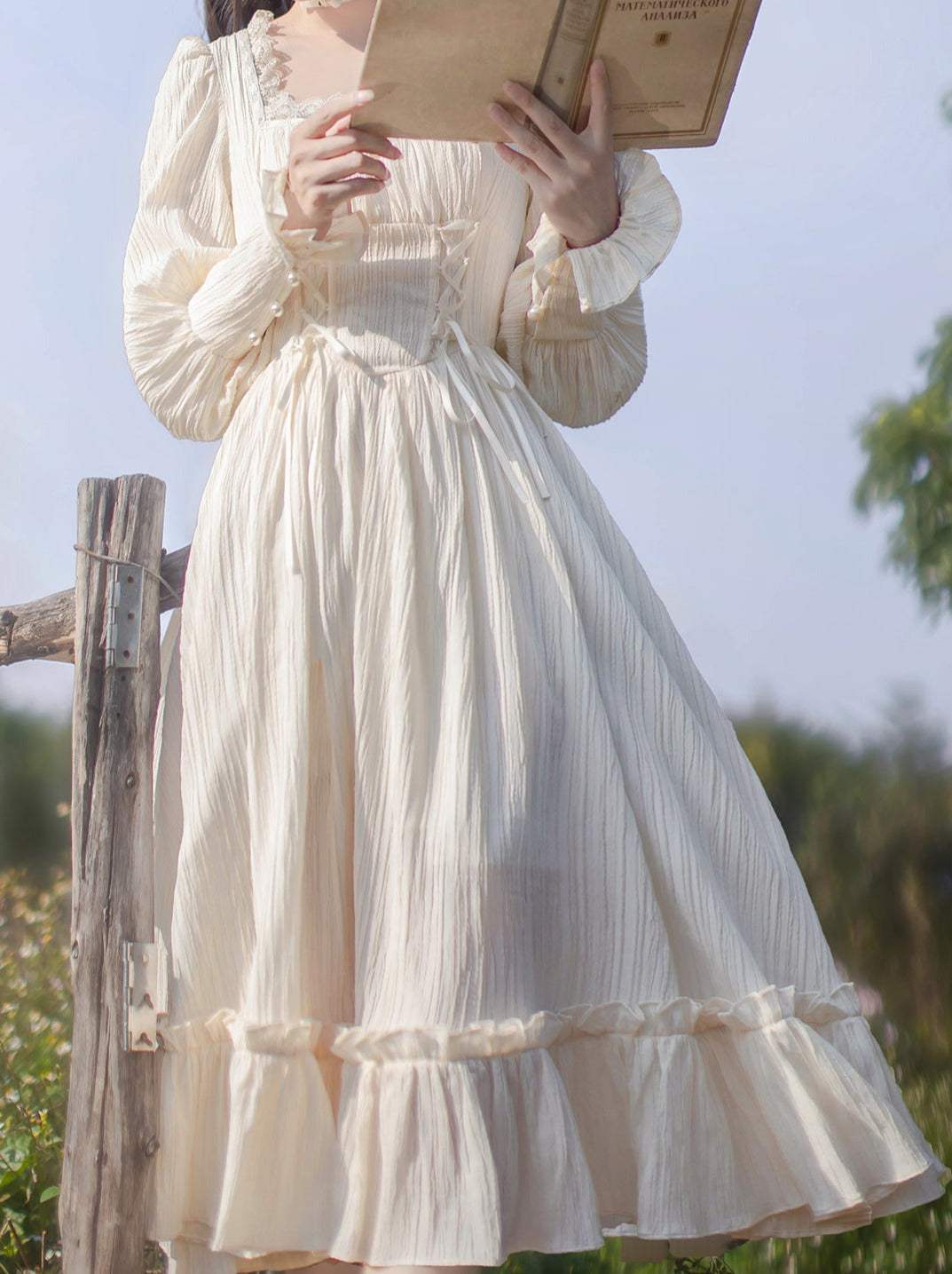 オイルネックスクエアフラワー+ペイントフレンチビスチェドレス