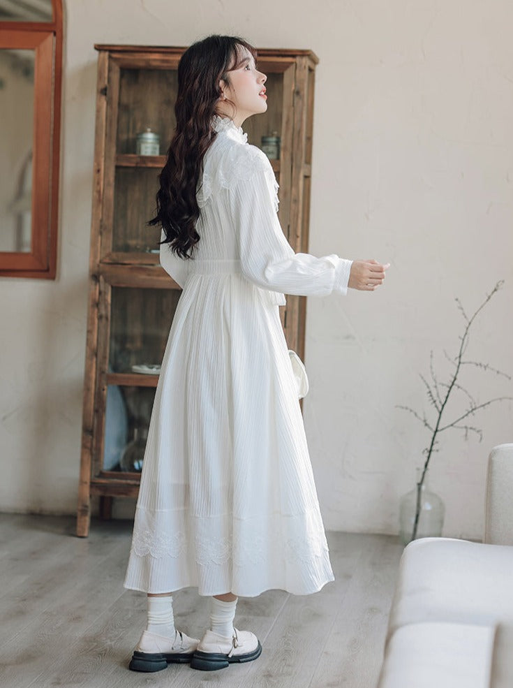 Spitzenkleid aus China mit Schleife in der Taille