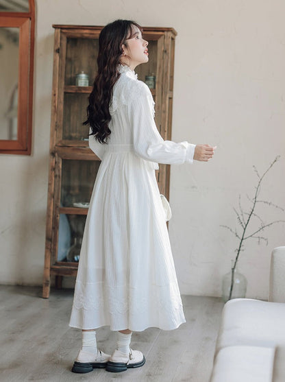 Spitzenkleid aus China mit Schleife in der Taille