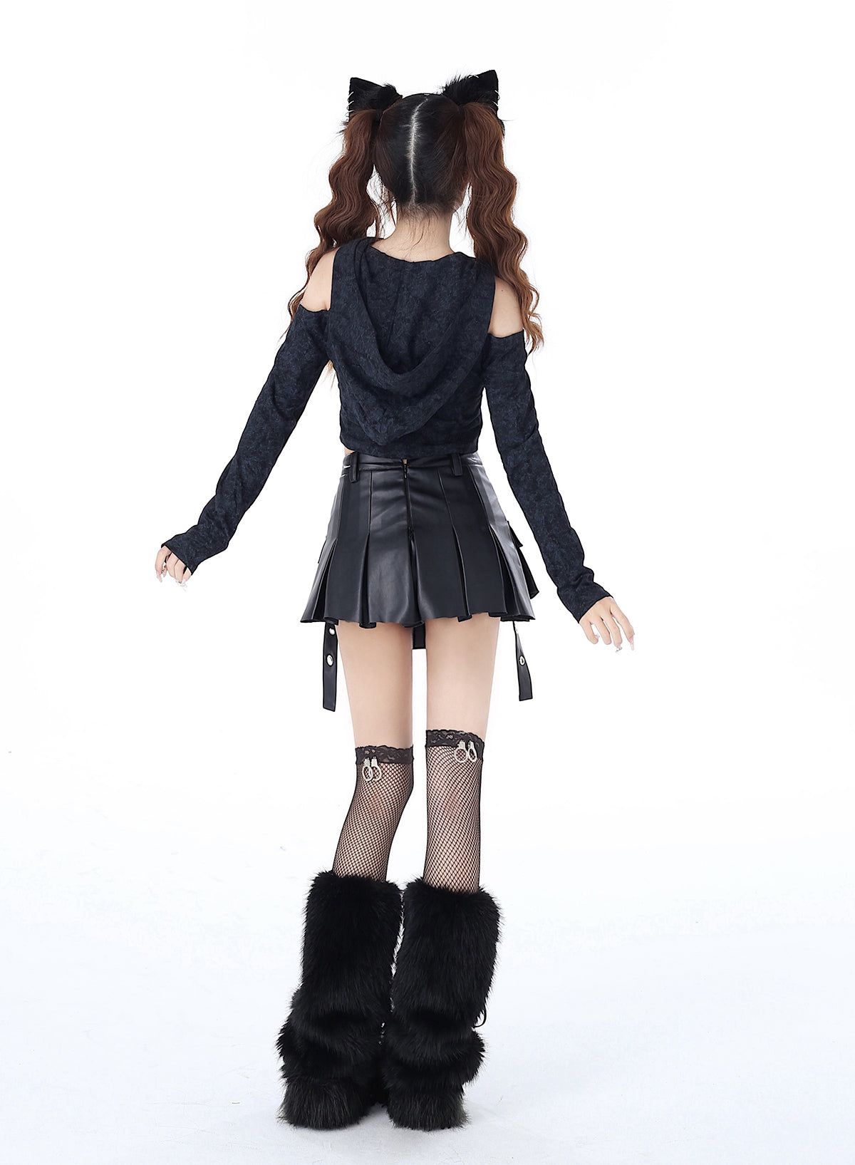 Cooles, schmal geschnittenes Oberteil mit Kapuze und beschädigter Taille