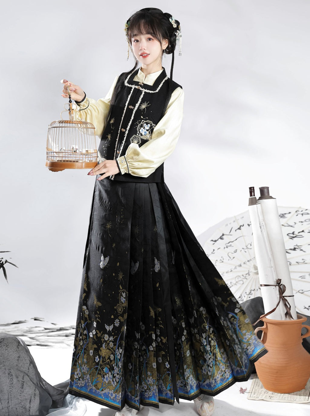 Weste Rock Plissee Bluse Wunderschöner Schmetterling