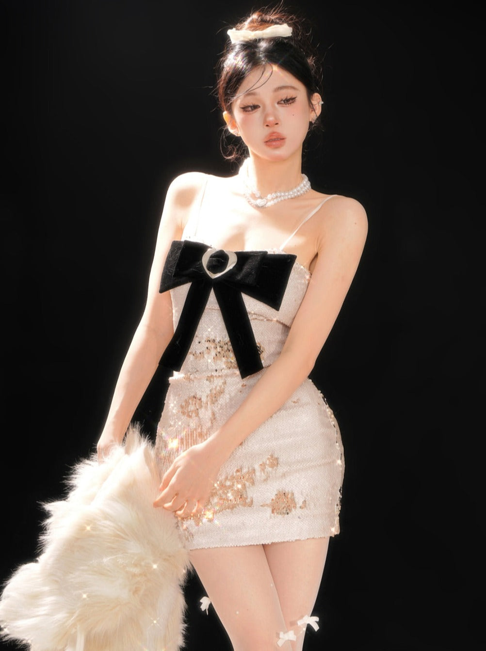 Paillettenkleid Schleife + Pelzmantel Elegant Eng Groß Kurz