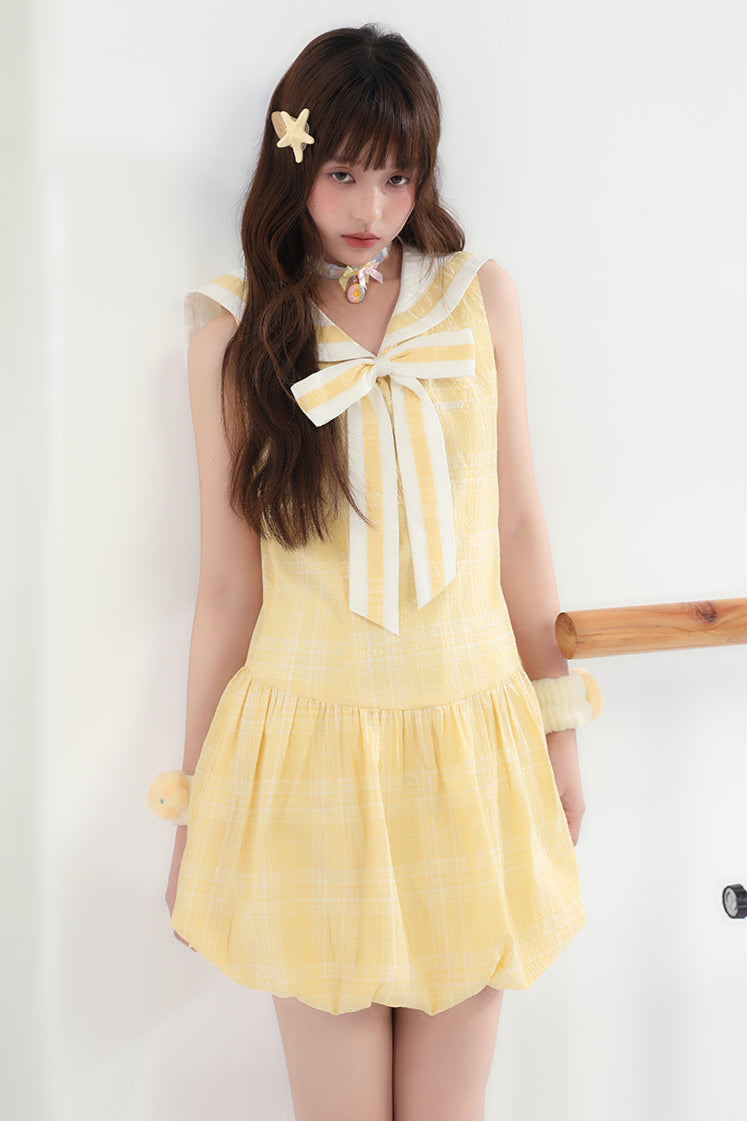 Ärmelloses Kleid mit Kürbis-Schleifendetail