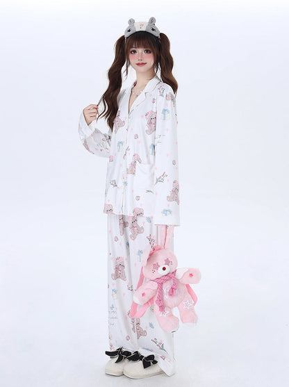 Süßer Pyjama Schlafbär