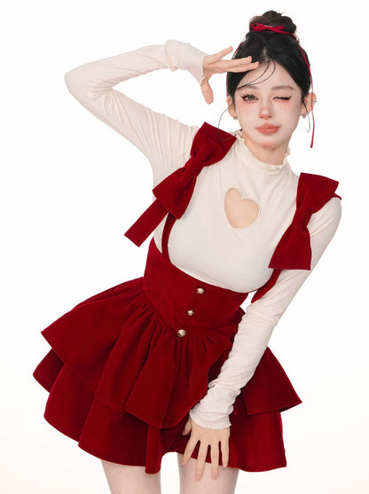 Strapsrock mit Schleife und großen Schultern