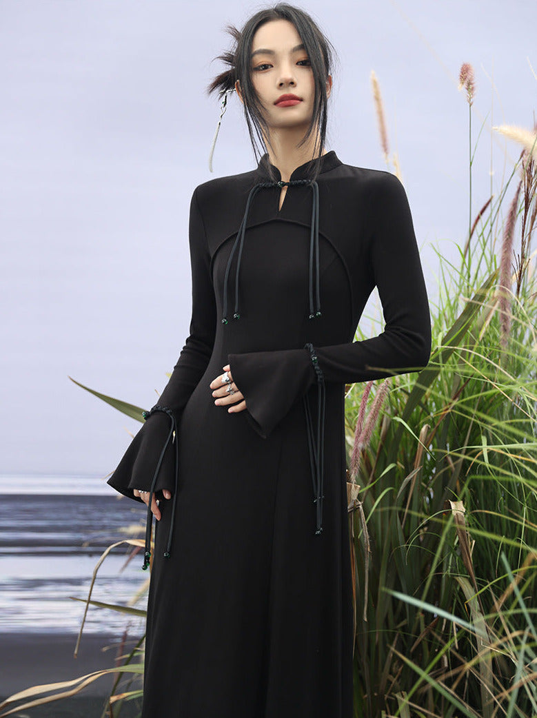 Glockenstrickkleid mit Retro-Ärmeln, Chinaschnalle, lang