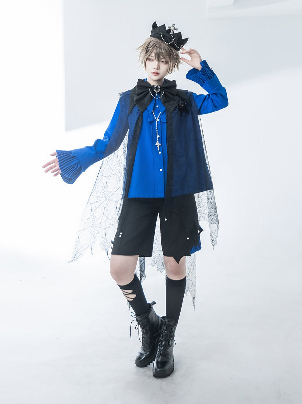 Elegante Prinzen-Krawatte mit Schleife + Hemd und Halbhose