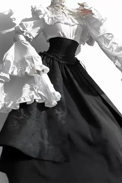 ゴージャスなフリルのダークゴシックスカート+ロリータブラウス