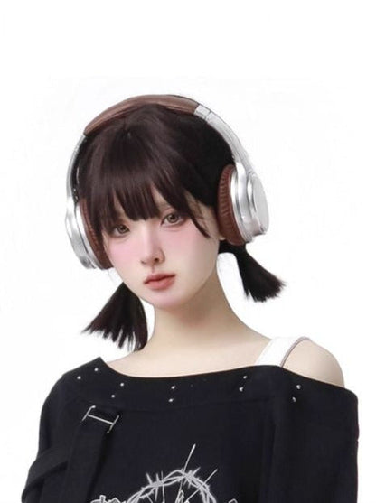 Trainingsanzug mit Ösen-Trainer im Dark Soon-Printdesign + Elegula-Rock aus Spitze