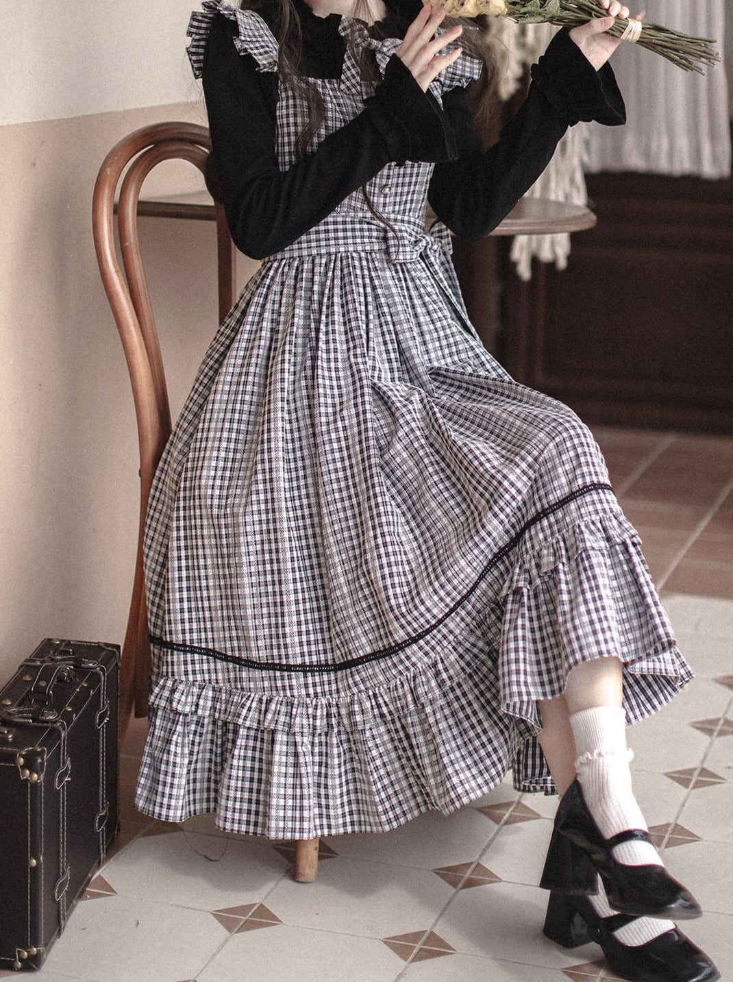 ラッフルフリルスカートサスペンダー+トップチェック