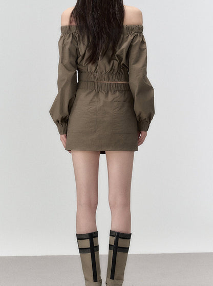 モードなオフショルダートップス＋ダブルポケットスカート