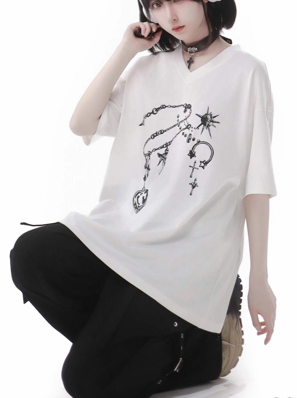 Black T-Shirt V-Neck Print White Gemstone