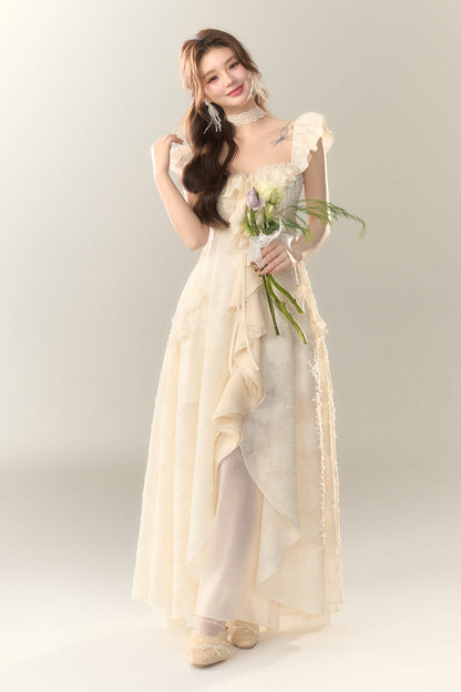 Jacquard-Feiertagskleid mit Rüschen