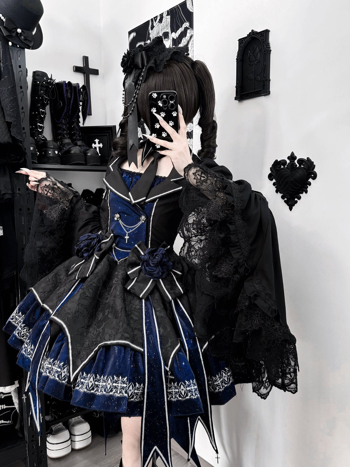 Black and blue dress set with detachable sleeve styling