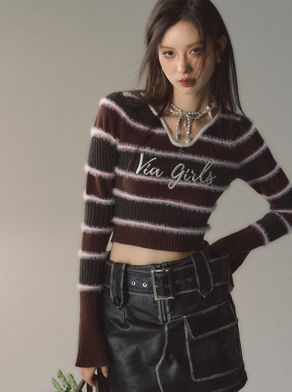 Slim Fit Border Logo Knit