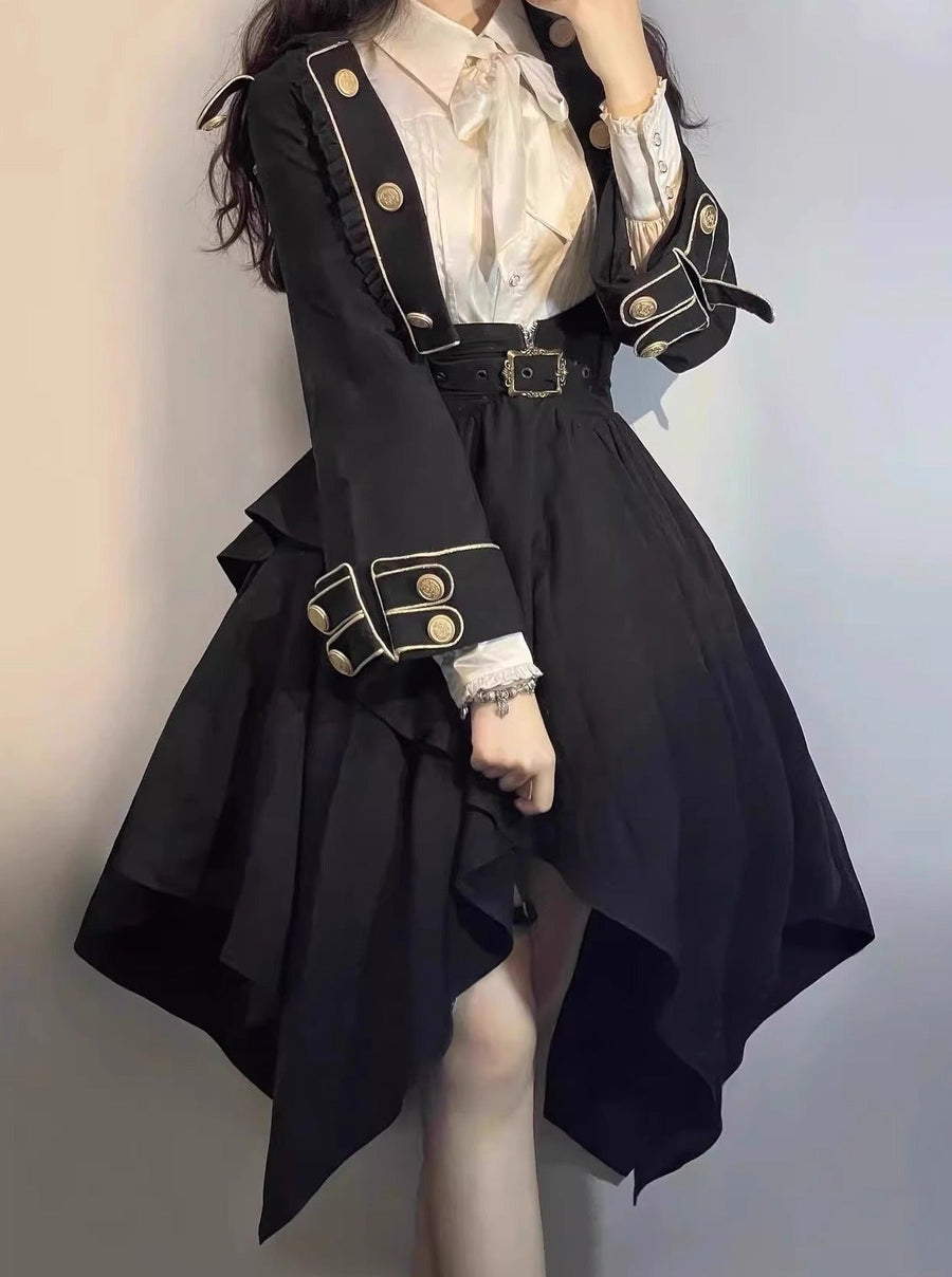 Gothic Pepy Strapskleid + Collegejacke + Taipei-Hemd