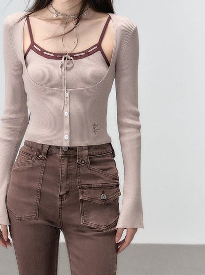 サスペンダーニット + フレンチリトルカーディガン