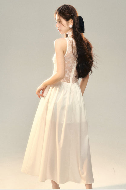 Französisches weißes rückenfreies Premium-Kleid