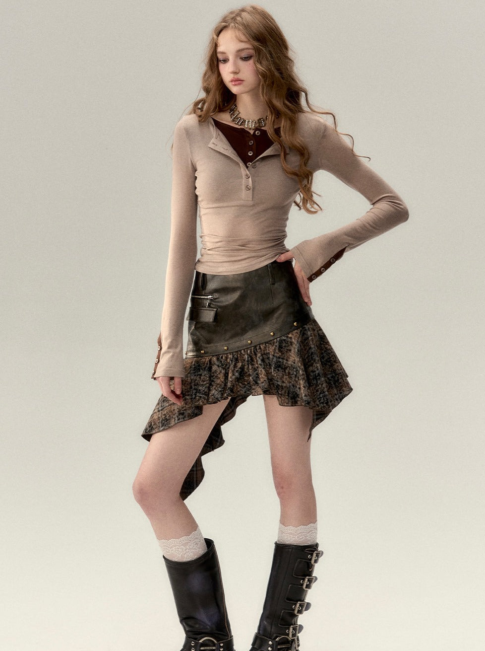 アシンメトリーレザーレトロスカート