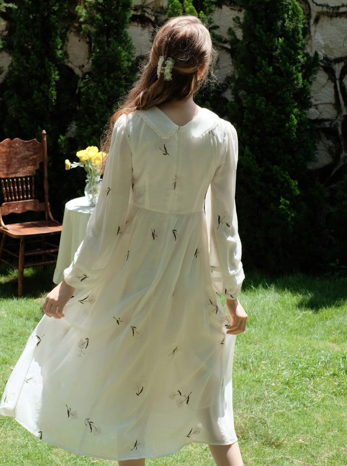 優しいベビーフラワーフレンチスタイルドレス