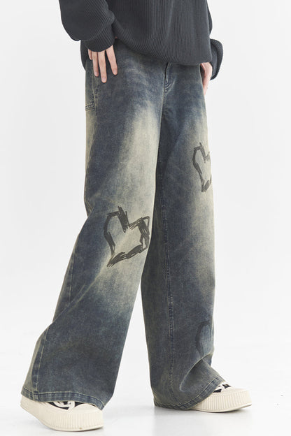 Street-Jeans im Herz-Print-Stil