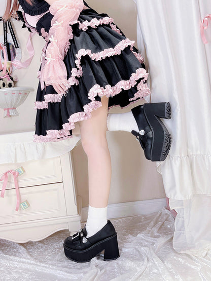 Emaille-Plateauschuhe, matt, spitz zulaufend, schwarz, schwarzer Loafer