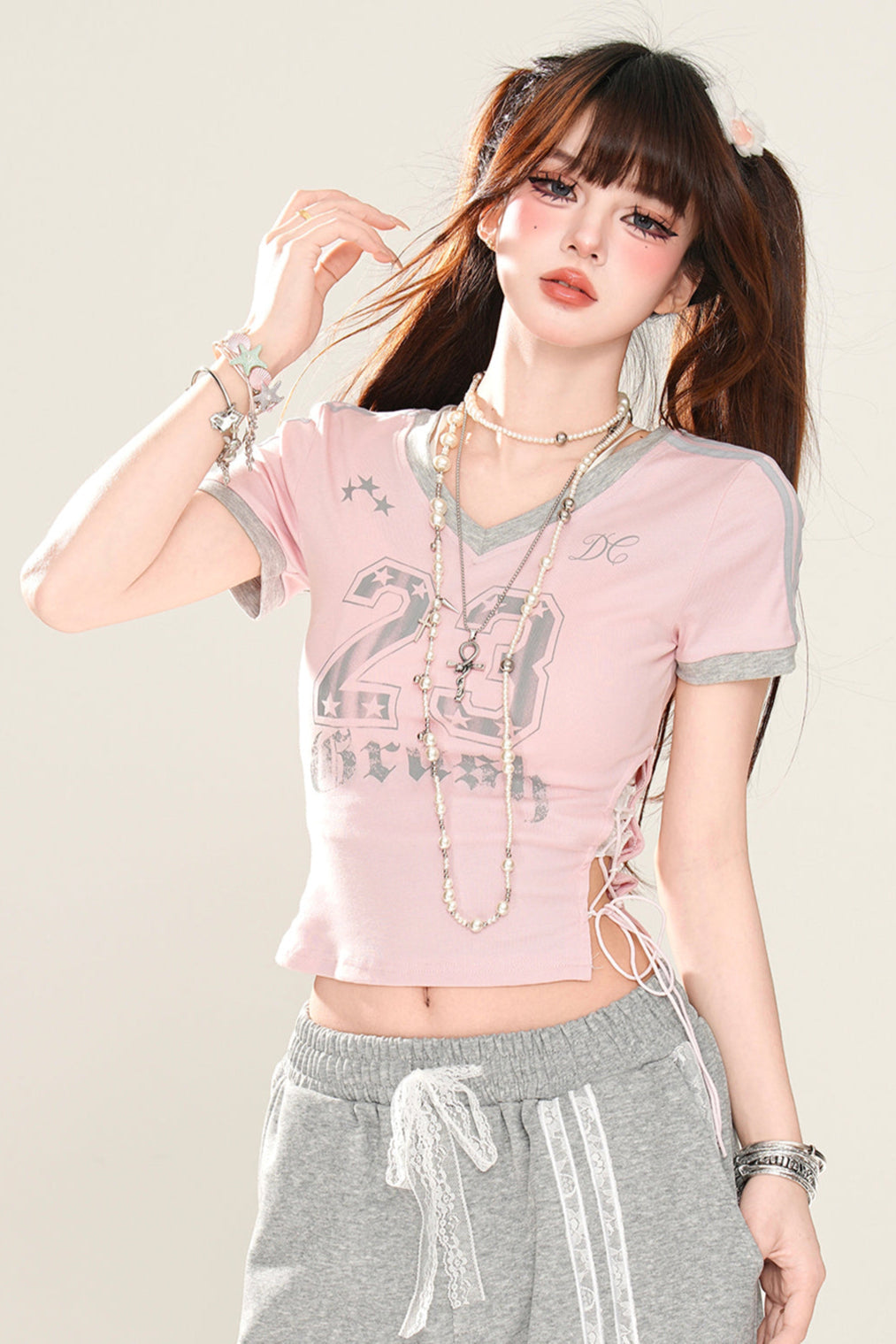 ロゴスポーティフローラルTシャツアート