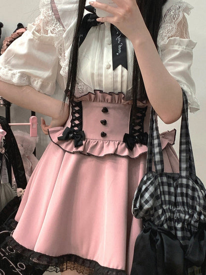 Spitzenrock mit Rüschen-Schulterriemen und Love Back