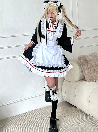Kleid Monochrome Maid Frilled