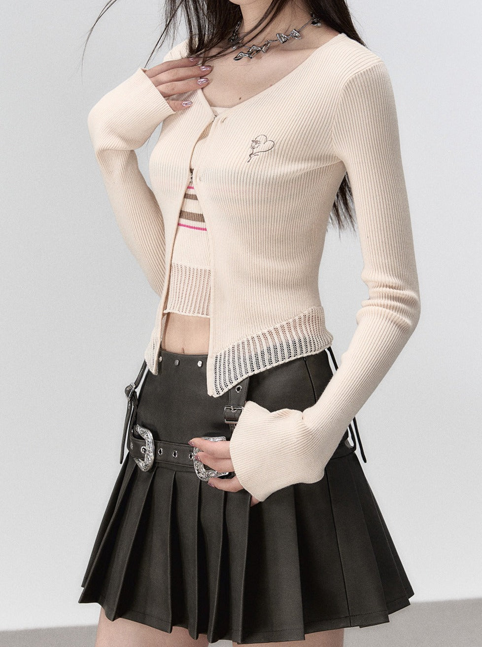 Schmaler Frühlings-Cardigan in Milchoptik