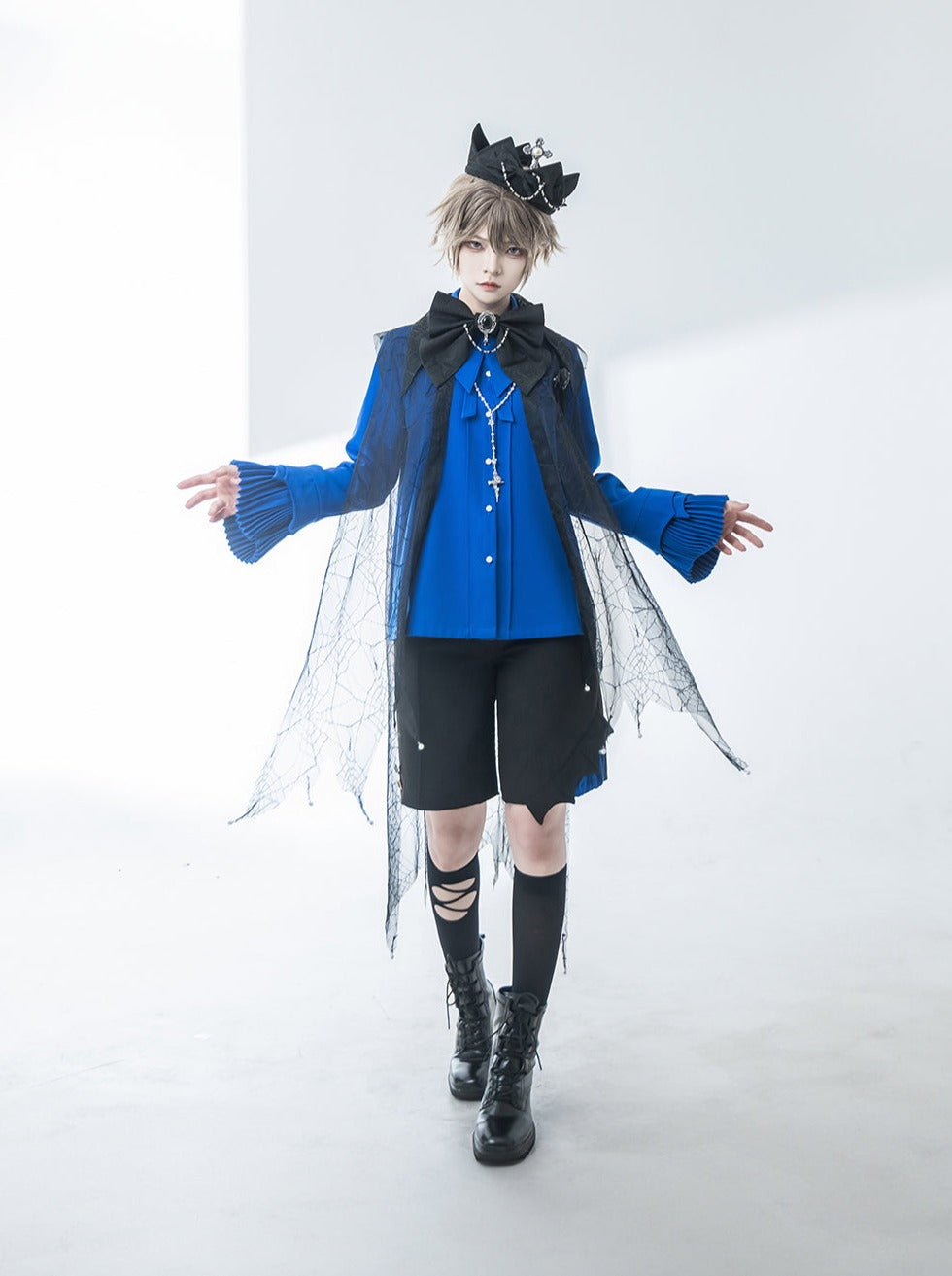 Elegante Prinzen-Krawatte mit Schleife + Hemd und Halbhose