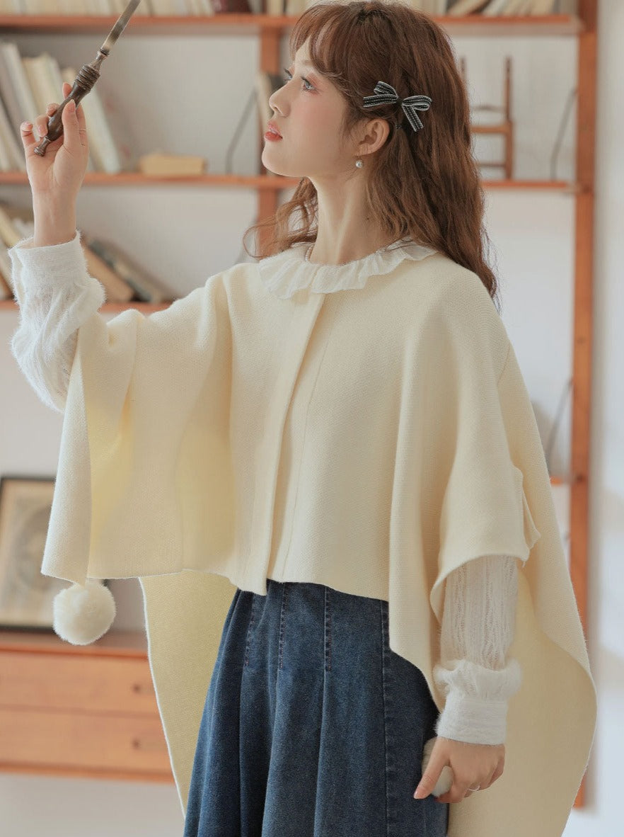 ファーケープ、マント、ポンポン