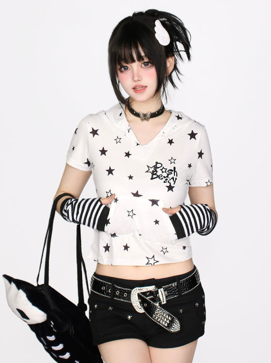 星の耳が切り取られたウサギとTシャツのグルメ