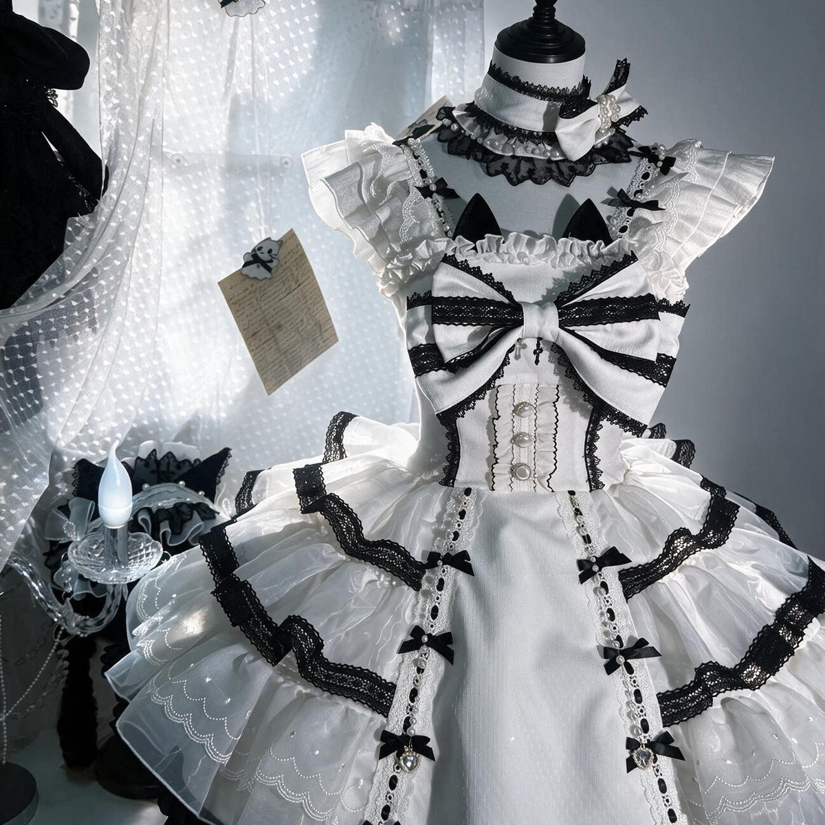 Pompon Bubble Ghost Princess black and white Lolita JSK close front view