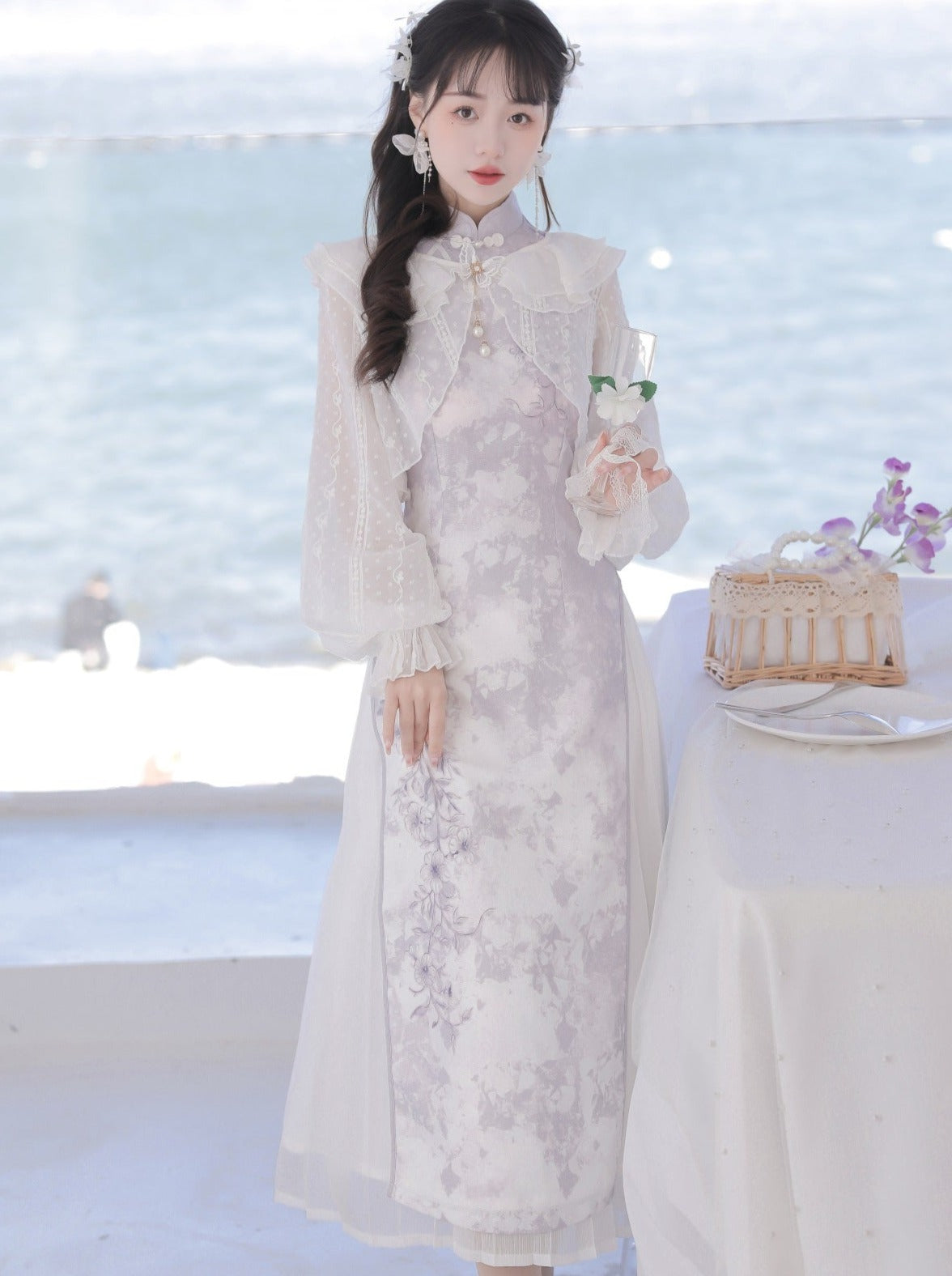 フリルチャイナドレス + 紫のカーディガン 薄手の花柄