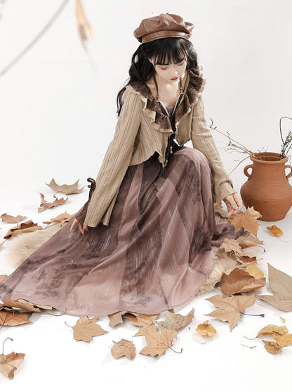 Kleiderstil + kurzes Camisole-Cardigan mit ethnischen Rüschen