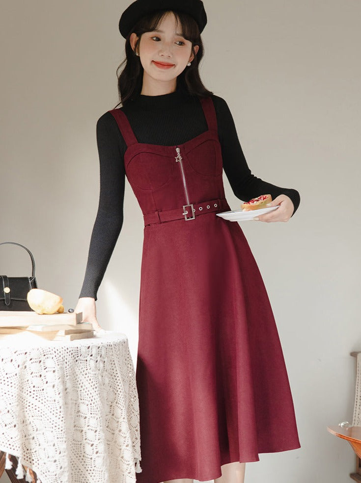 スリムニット レトロハーフ＋サスペンダー タートルネックスカート