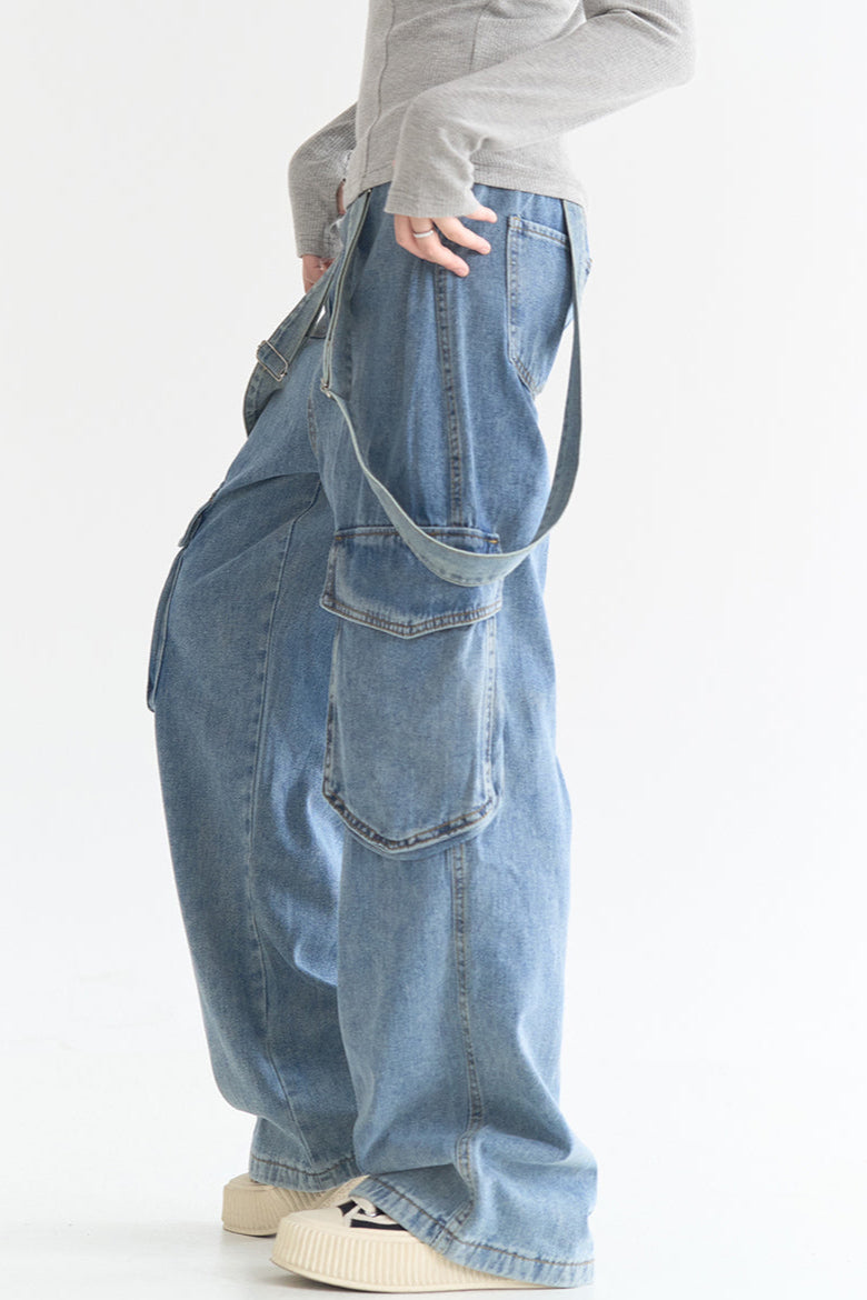 Jeans mit weitem Bein und Taschen