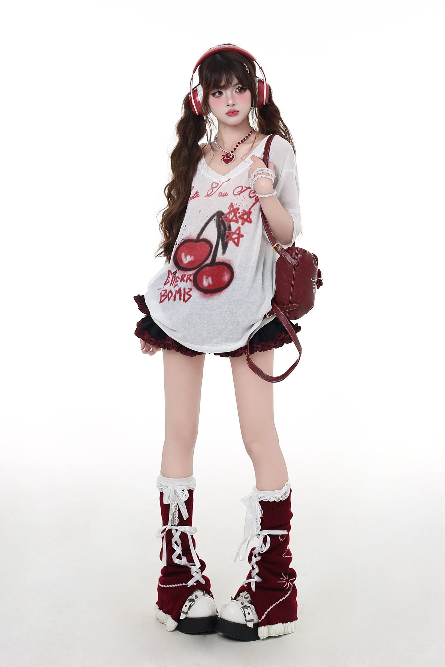 Süßes, cooles T-Shirt mit Kirschkragen