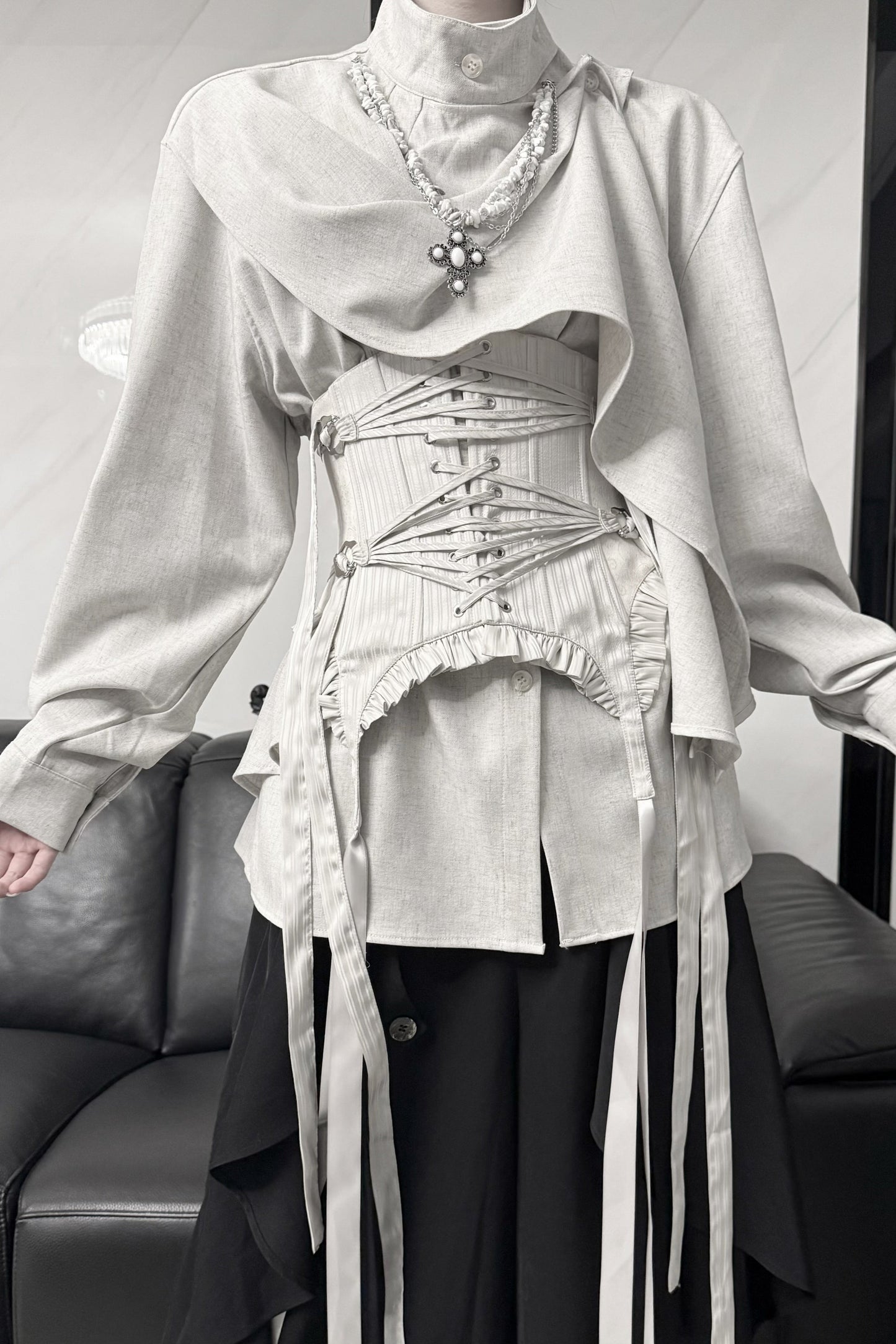 Top Classic Neck Gothic High