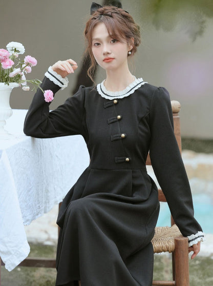 Süßes dunkles Retro-Spitzenkleid