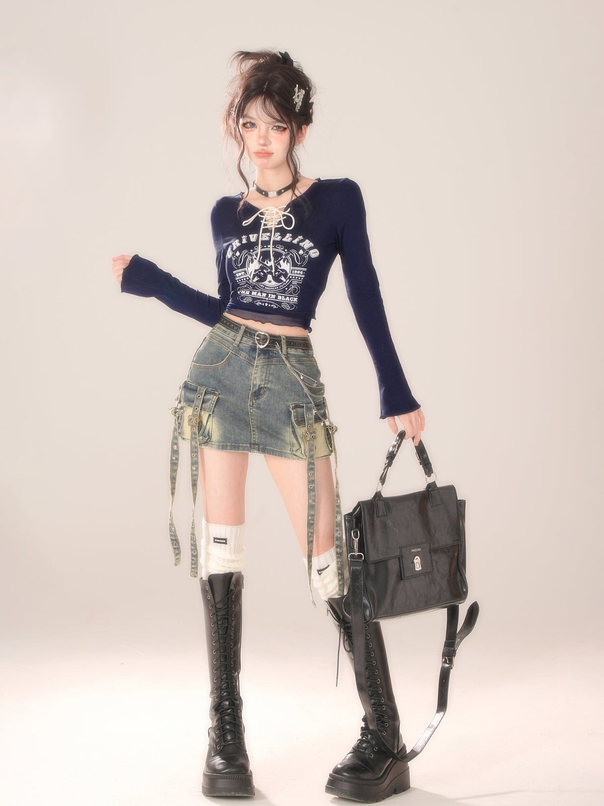 Retro-Top mit Schnürung am Hals