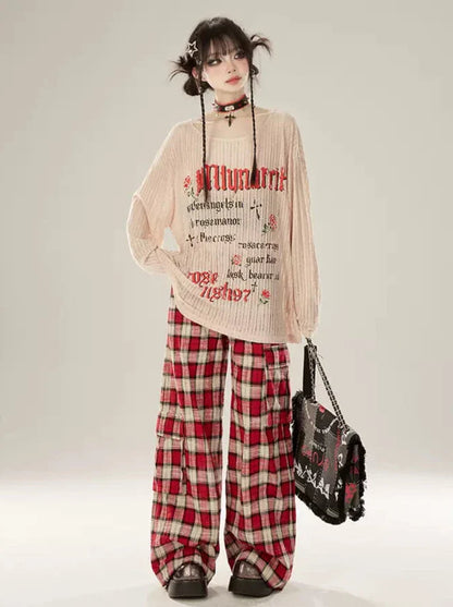 Rote Freizeithose mit Karomuster